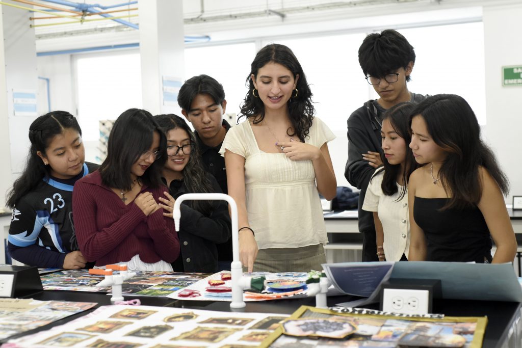 Enseñar para aprender: becarias estadounidenses en la BUAP, gracias a la movilidad