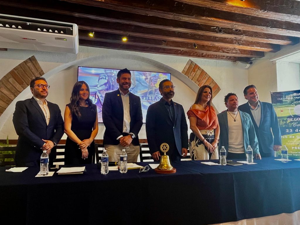 Club Rotario Lomas de Angelópolis organiza XV años para niñas con cáncer