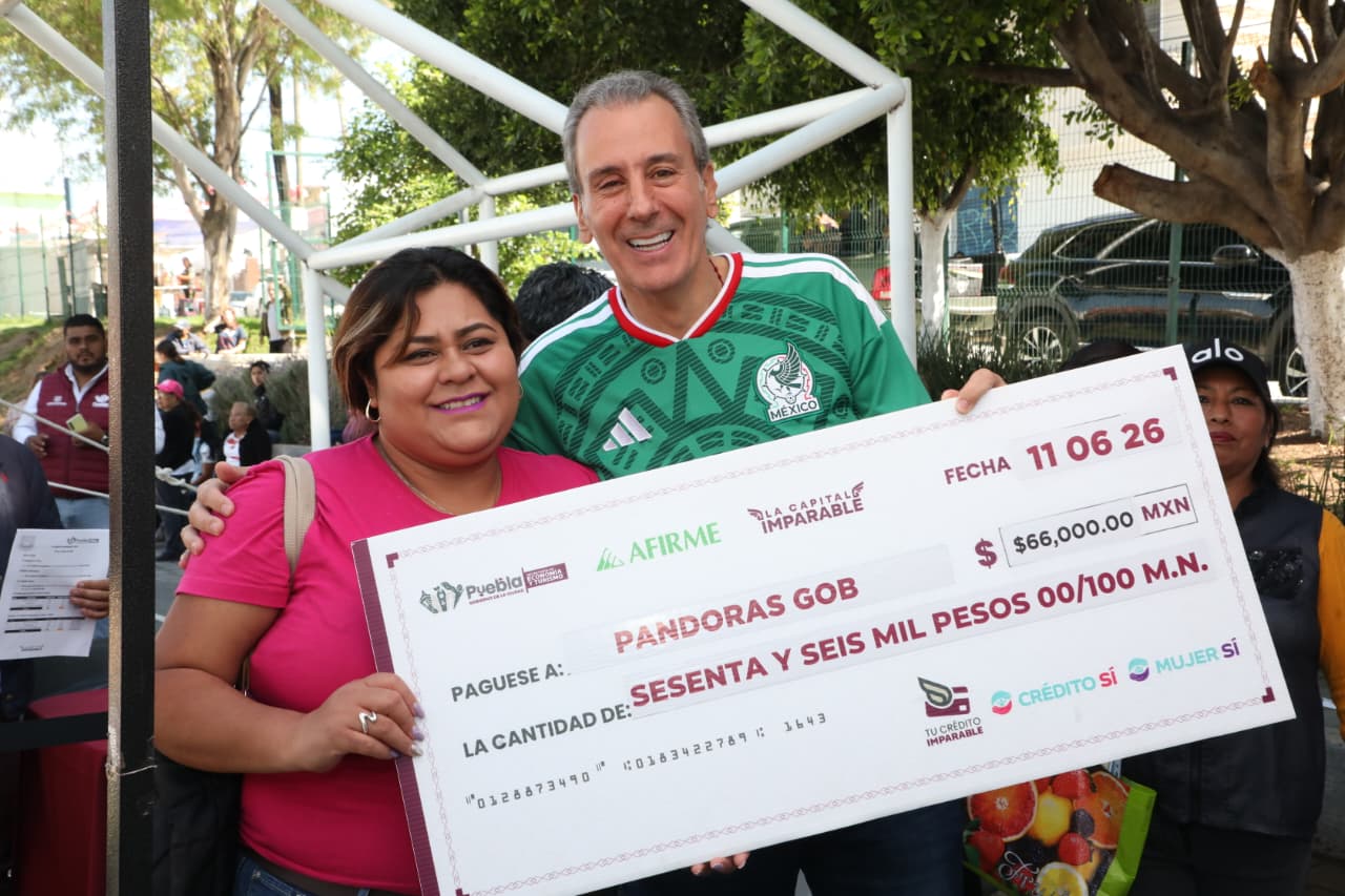 Entrega Pepe Chedraui cheques de “Tu Crédito Imparable” en San Jerónimo Caleras