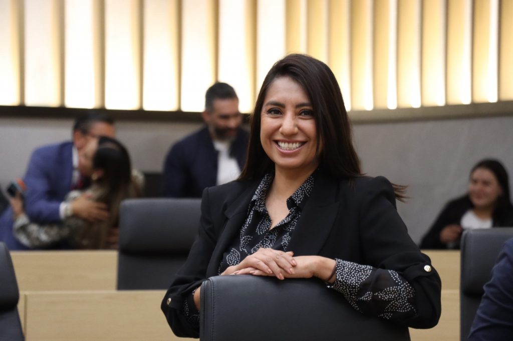 Impulsa Angélica Alvarado iniciativa para garantizar el interés superior de la niñez al determinar una custodia
