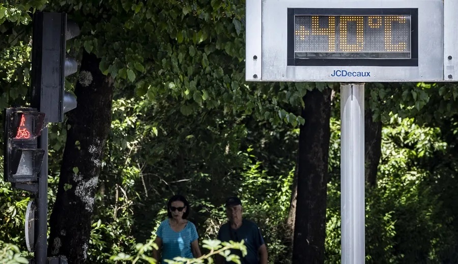 Ola de calor golpea a Europa; activan alertas sanitarias por temperaturas extremas