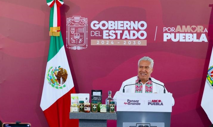 SEP Puebla entregará uniformes y zapatos gratuitos a estudiantes de educación básica en ciclo 2026-2027
