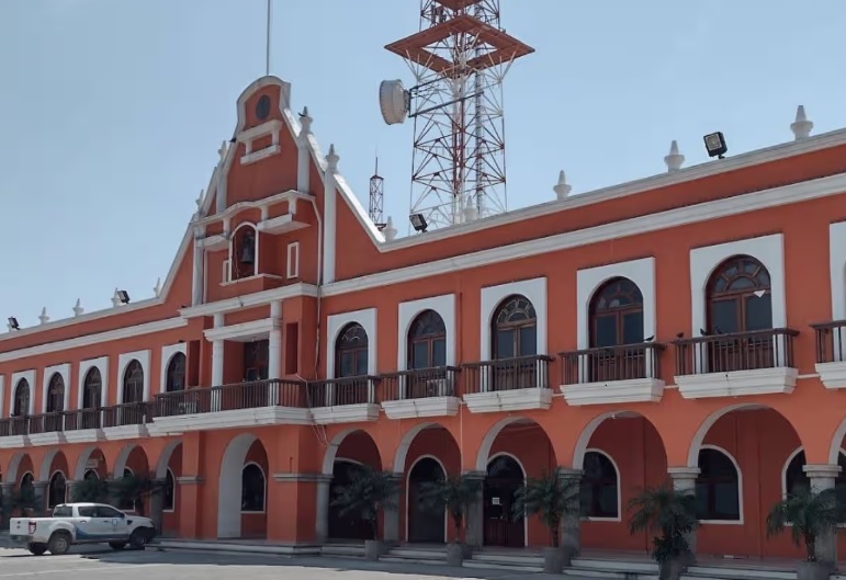Asaltan reunión de préstamo grupal en Ajalpan; delincuentes se llevan 360 mil pesos