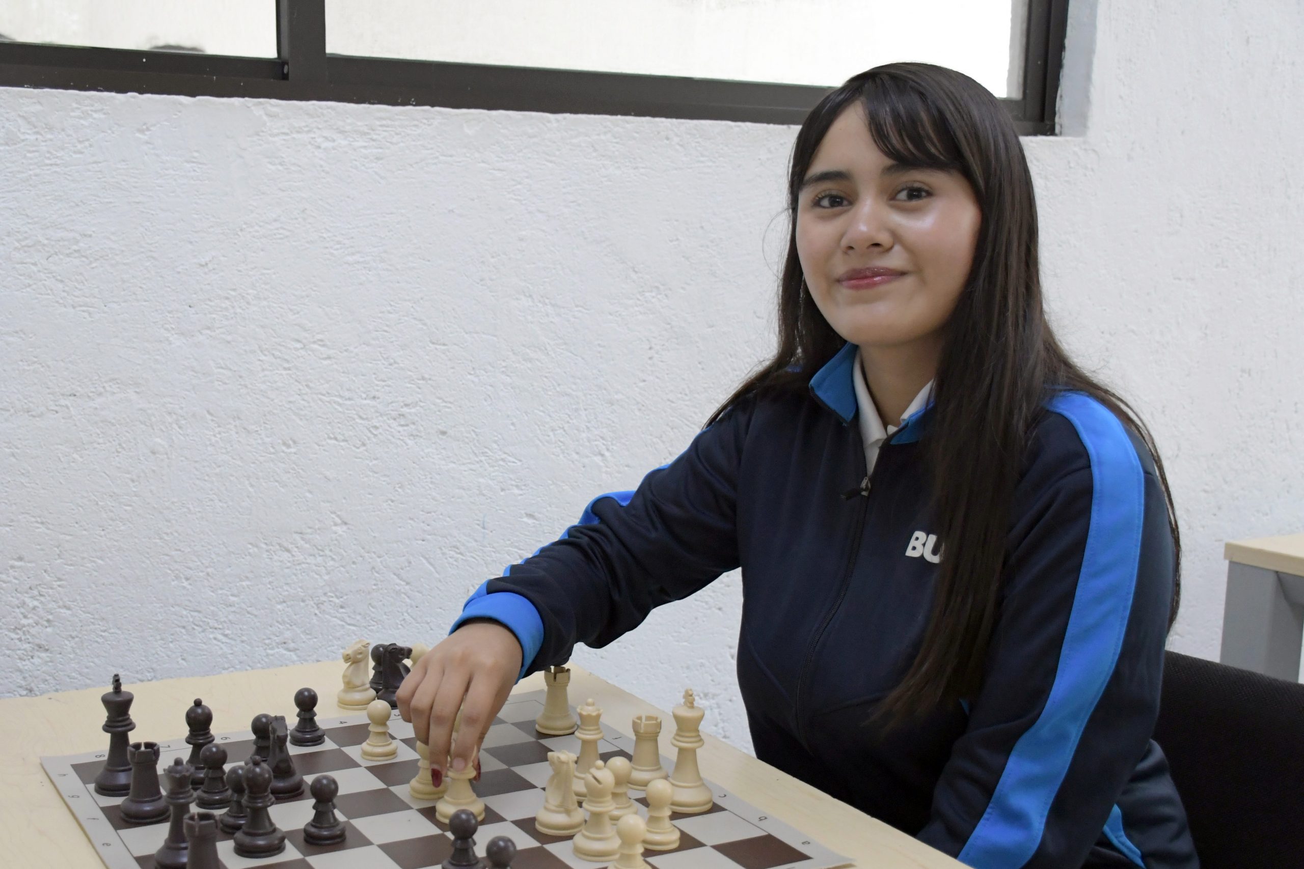 Obtiene alumna BUAP medalla de plata en ajedrez