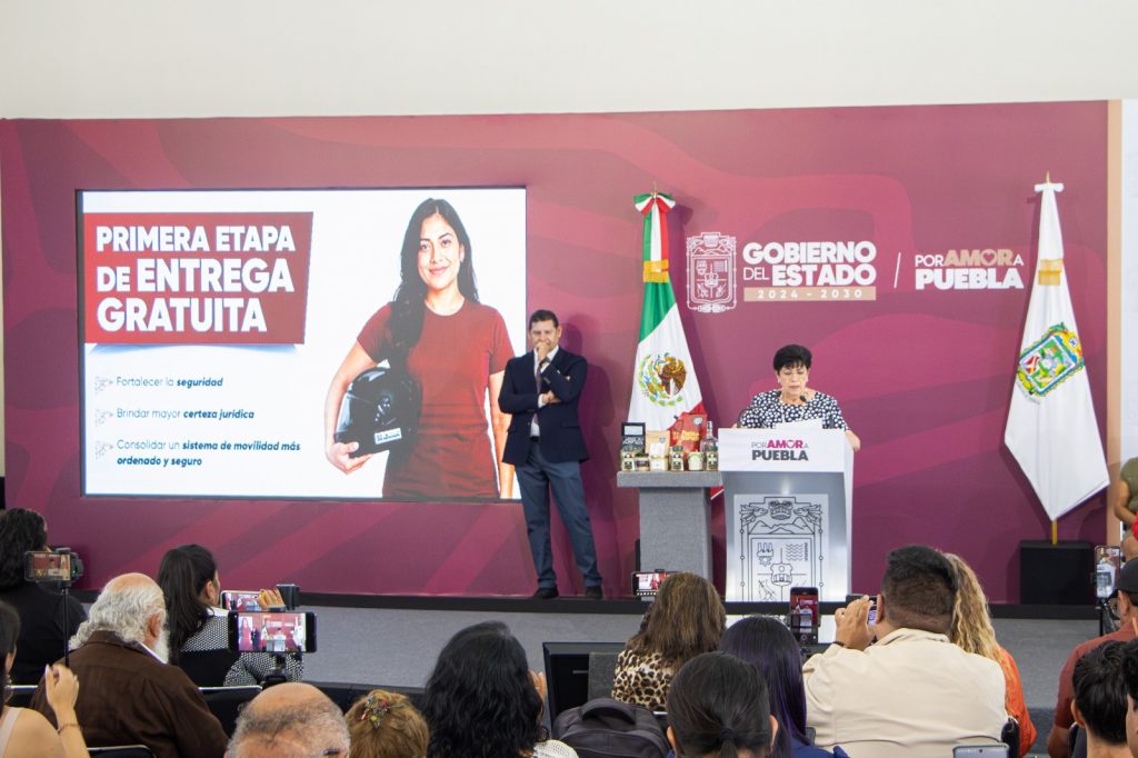 Avanza gobierno estatal en la entrega de distintivos electrónicos para motociclistas