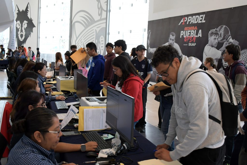 Beneficia BUAP a más de 5 mil jóvenes con las convocatorias de Corrimiento y Lugares Disponibles