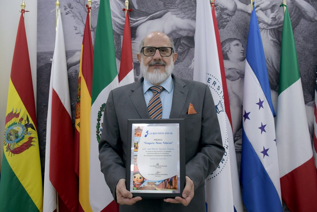 Recibe investigador BUAP premio “Gregorio Pérez Palacios”