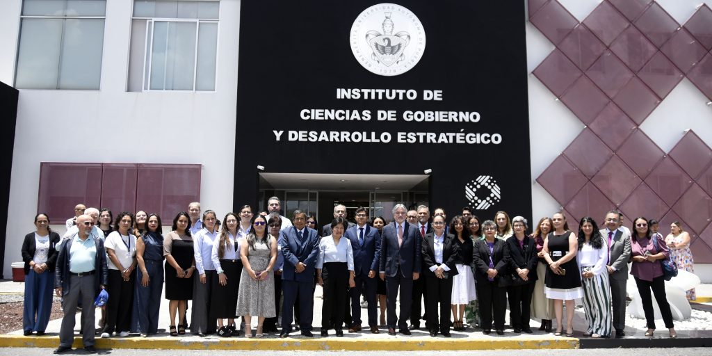 Preside Rectora Lilia Cedillo Tercer Informe de Labores en el ICGDE
