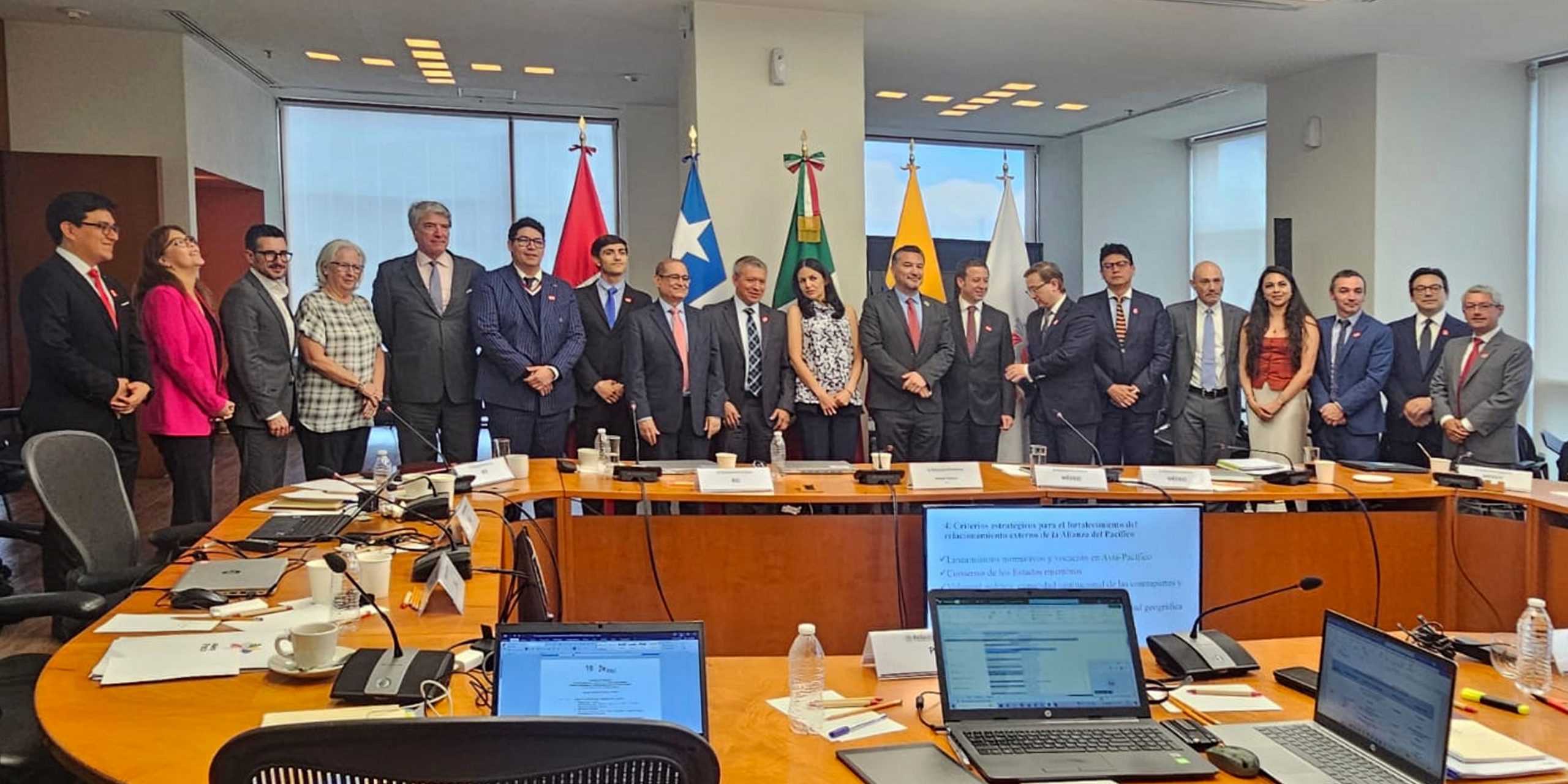 Convoca Banco Interamericano de Desarrollo a investigador BUAP para análisis internacional