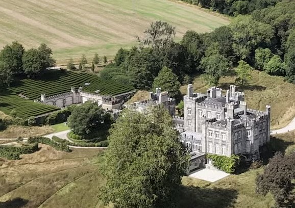 Mark Zuckerberg compró histórico castillo en Irlanda por hasta 30 millones de euros