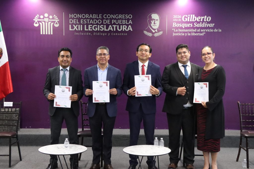Participa diputado Marcos Castro en conferencia sobre los retos del derecho mexicano