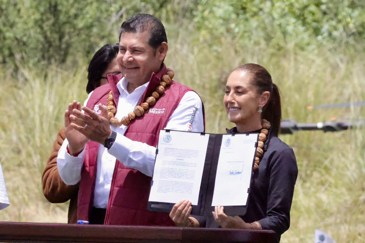 DESDE PUEBLA, PRESIDENTA SHEINBAUM FIRMA DECRETO PARA REFORESTAR A MÉXICO Y RESTAURAR ECOSISTEMAS