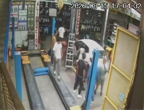 FGE investiga ataque a llantera en la Cleotilde Torres; indagan presunto cobro de piso