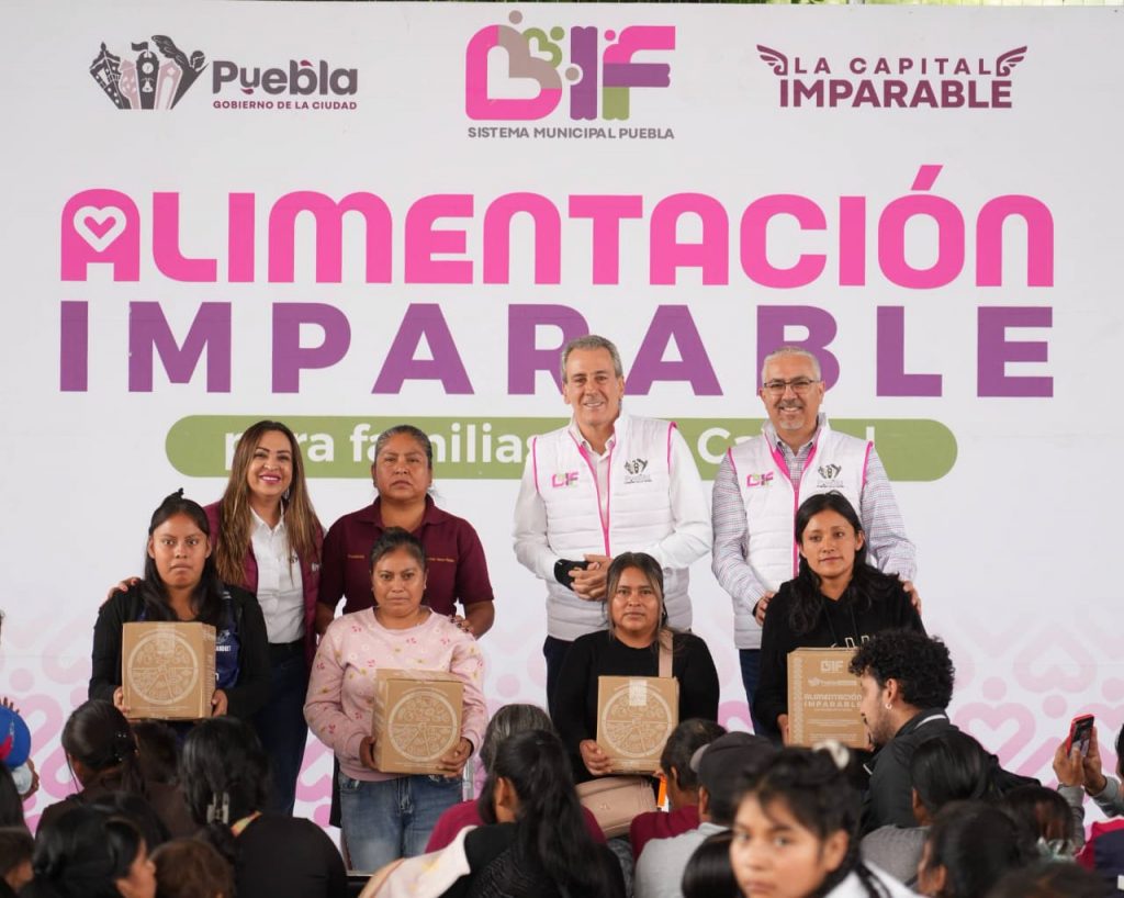 Entrega Pepe Chedraui 3 mil apoyos alimentarios en San Andrés Azumiatla