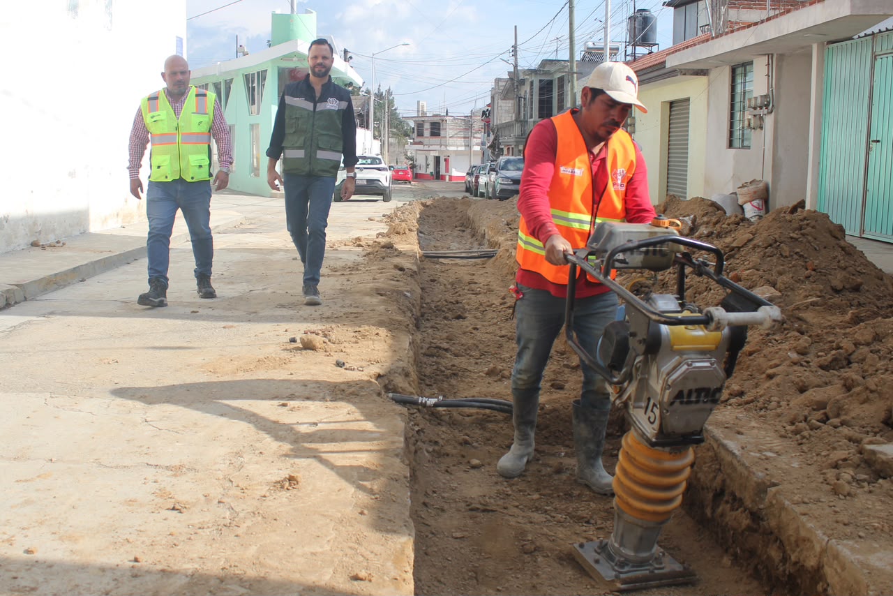 Supervisa Gobierno de Pepe Chedraui construcción de red de alcantarillado sanitario en la Junta Auxiliar Ignacio Romero Vargas