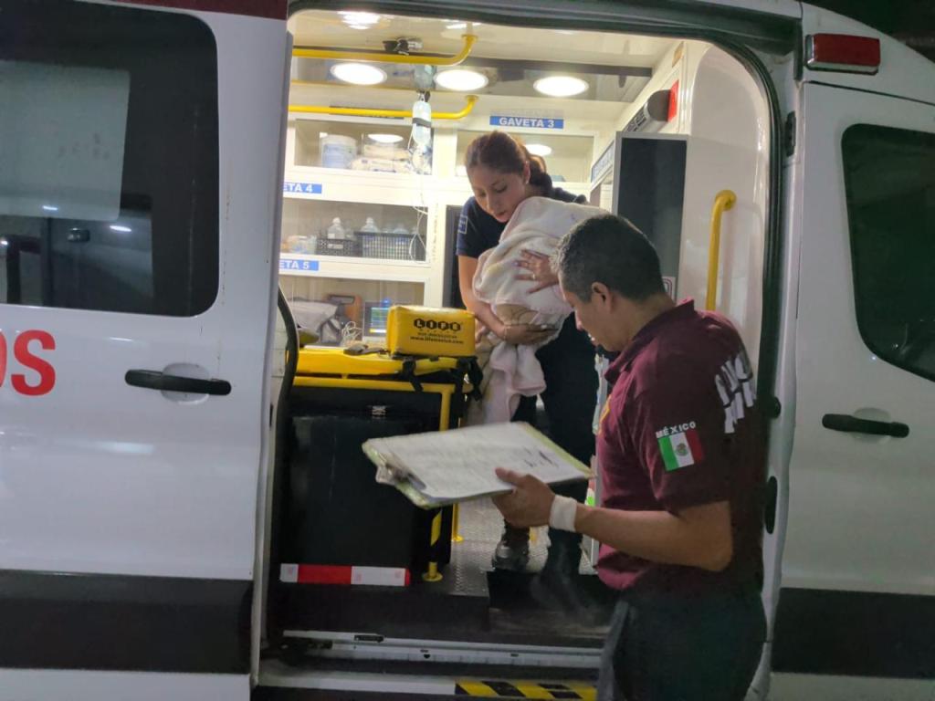 Abandonan a recién nacido afuera de una casa en Tehuacán