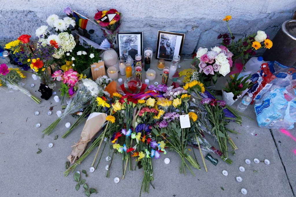Tiroteo afuera de bar LGBT+ en Tucson deja dos muertos; investigan posible crimen de odio