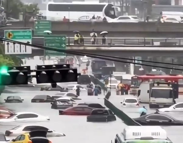 Bangkok declara zona de desastre en sus 50 distritos tras casi 48 horas de lluvias torrenciales