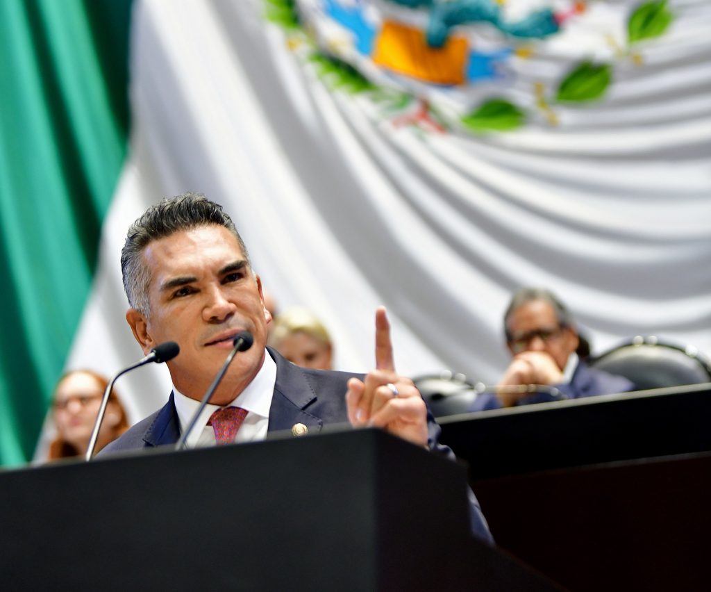 ‘Alito’ pone sobre la mesa a Grecia Quiroz para enfrentar a Morena en Michoacán