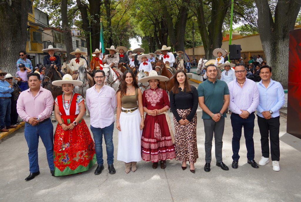 Gobierno de Texmelucan conmemora el día nacional del charro con desfile