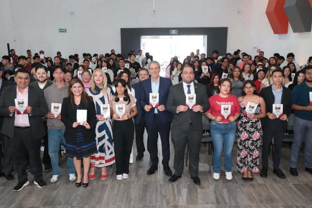 Promueve Pepe Chedraui la cultura de la transparencia entre las juventudes poblanas