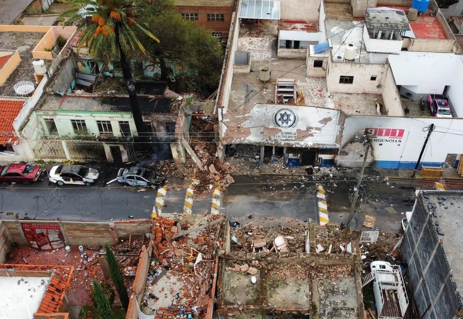 Coche bomba en Zacatecas fue cargado con 200 kilos de explosivos, revela Harfuch