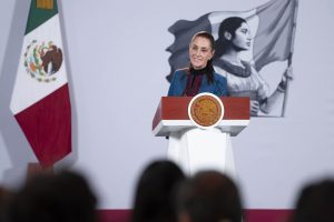 Sheinbaum pide revisar si hay mexicanos afectados tras choque de trenes en España