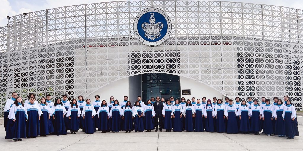 Presente, Coro Universitario Lobos BUAP en el 25 Festival Coral Internacional de Medellín