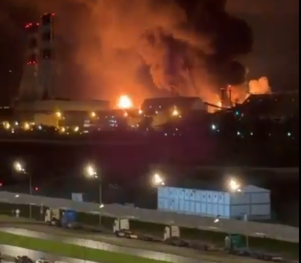 Ataque nocturno contra instalaciones petroleras de San Petersburgo deja al menos un muerto y cinco heridos