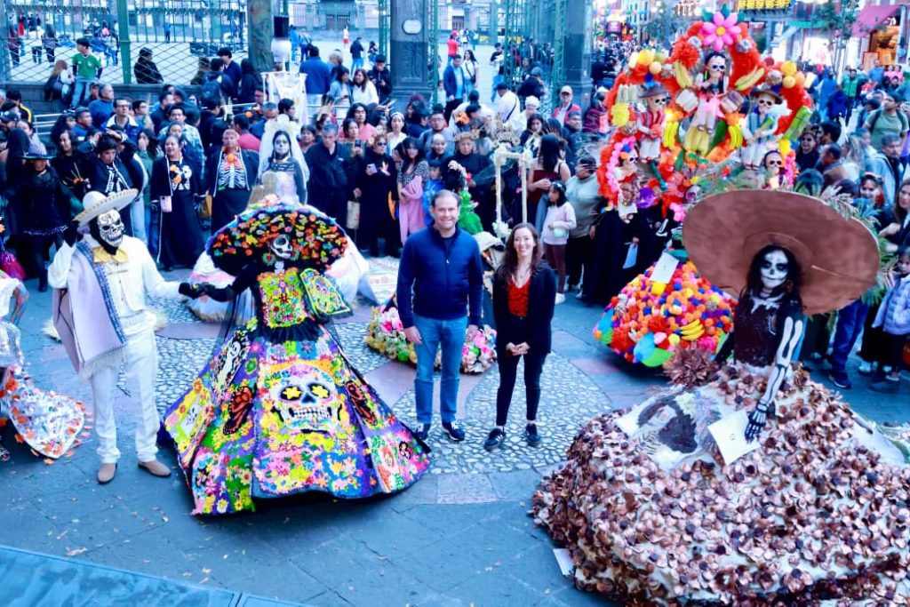 Realiza Gobierno de Pepe Chedraui activación física musicalizada masiva con motivo del Día de Muertos